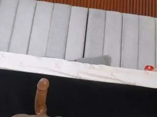 Annyy-rosse  live sex cam