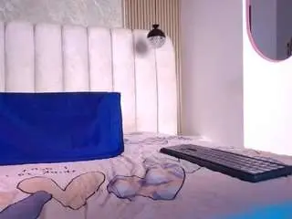 Celeste-moonxx  live sex cam