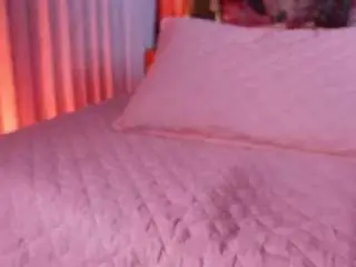 Celeste-moonxx  live sex cam