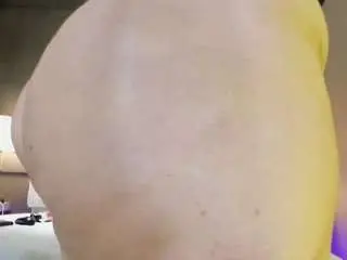 Ninamonroy  live sex cam