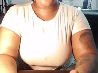 Bigassxxx1  live sex cam