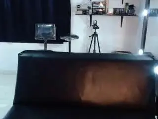 Bigassxxx1  live sex cam