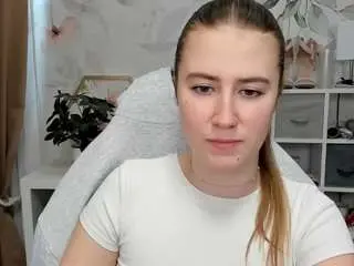 Meganxcute  live sex cam