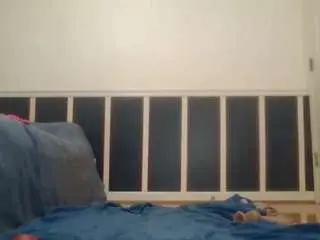 Playwitme2000  live sex cam