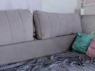 Valerifoxy  live sex cam