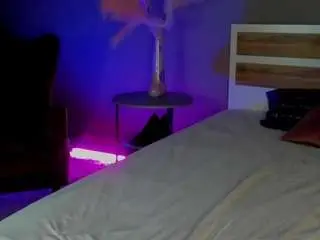 Valerifoxy  live sex cam