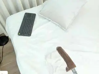 Angie-roses  live sex cam