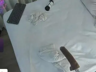 Angie-roses  live sex cam