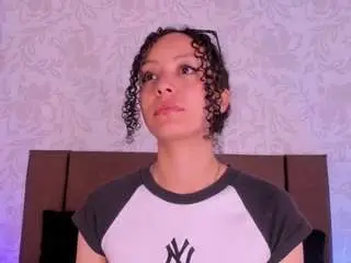 Briana-gh1  live sex cam