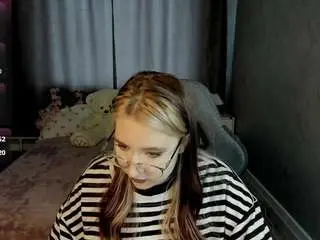 Lunahost  live sex cam