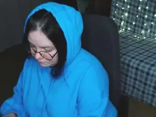 Sonyabelfort  live sex cam