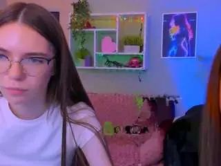 Emilia-fly  live sex cam