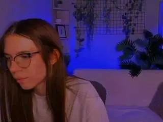 Emilia-fly  live sex cam