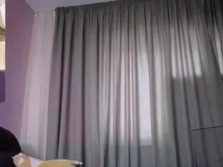 Megan-ros  live sex cam