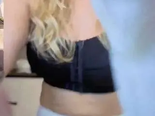 Megan-ros  live sex cam