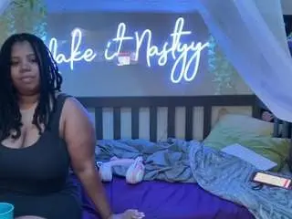 Nastyylondon  live sex cam