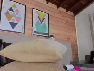 Ariafoster  live sex cam