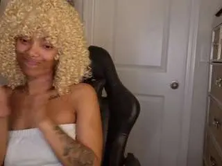 Butterflybooty  live sex cam