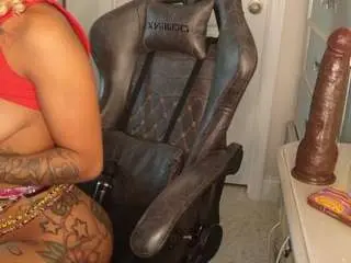 Butterflybooty  live sex cam