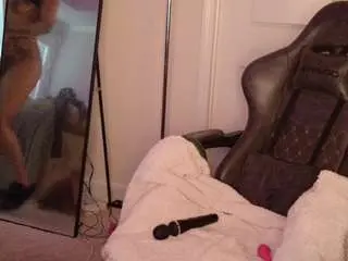 Butterflybooty  live sex cam