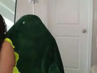 Butterflybooty  live sex cam