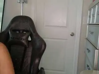 Butterflybooty  live sex cam
