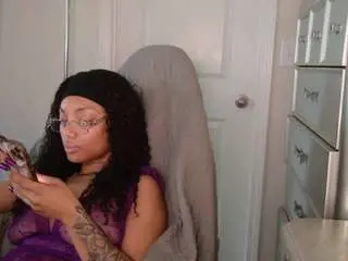 Butterflybooty  live sex cam