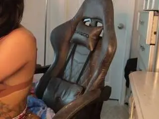Butterflybooty  live sex cam