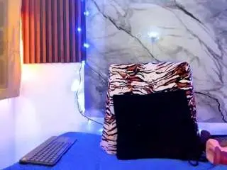 Hannaa32  live sex cam