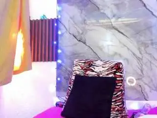 Hannaa32  live sex cam