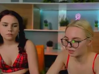 Laura-dream  live sex cam