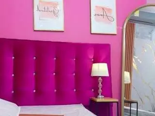 Petitelittleebonyy  live sex cam