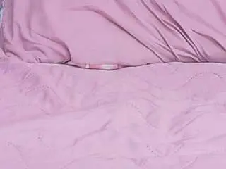 Petitelittleebonyy  live sex cam