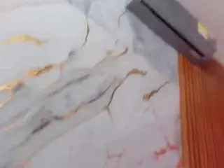 Petitelittleebonyy  live sex cam
