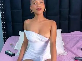 Petitelittleebonyy  live sex cam