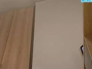 Royalnerfititi  live sex cam