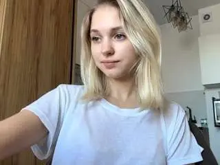 Twannasanchec  live sex cam