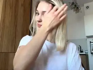 Twannasanchec  live sex cam