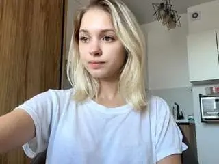 Twannasanchec  live sex cam