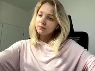 Twannasanchec  live sex cam