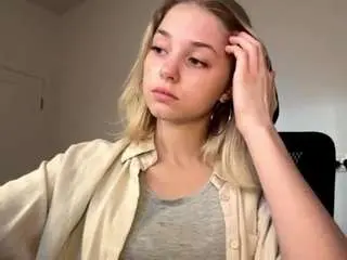 Twannasanchec  live sex cam