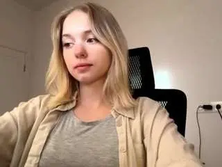 Twannasanchec  live sex cam