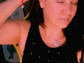 Anamills  live sex cam