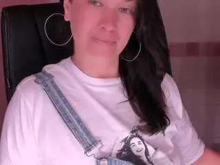 Anamills  live sex cam
