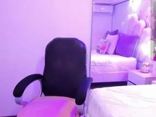 Nina-haze  live sex cam