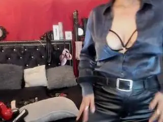 Ameliemartinez  live sex cam