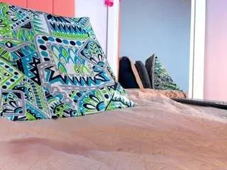 Rosethompson19  live sex cam