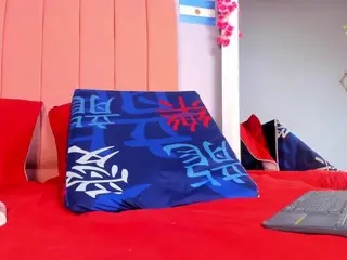 Rosethompson19  live sex cam