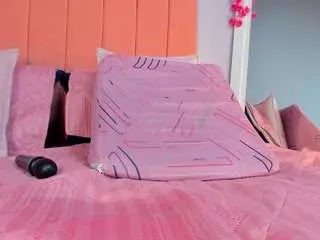 Rosethompson19  live sex cam
