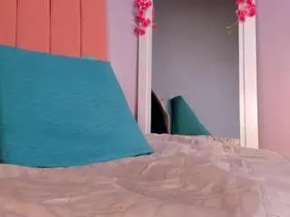 Rosethompson19  live sex cam
